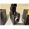 Image 6 : LOT OF 9 ANTIQUE CAMERAS AND A LEVEL