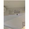Image 3 : FRIGIDAIRE STAINLESS STEEL SIDE BY SIDE FRIDGE WITH ICE AND WATER