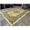 Image 2 : VERY LARGE MIDDLE- EASTERN STYLE CARPET 160" X 111"