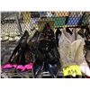 Image 2 : SHELF OF ASSORTED SHOES