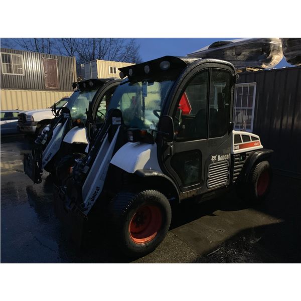 *R* 2012 BOBCAT MODEL 5610, 4X4, RTV LOADER, WHITE, VIN APFB11215