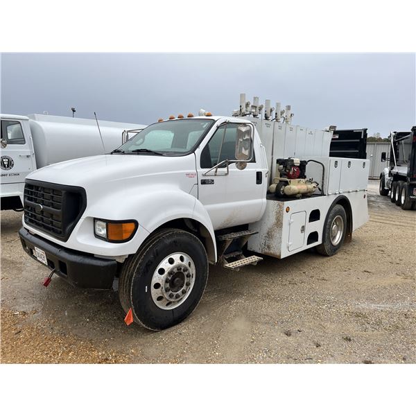 2002 FORD F650 Fuel / Lube Truck