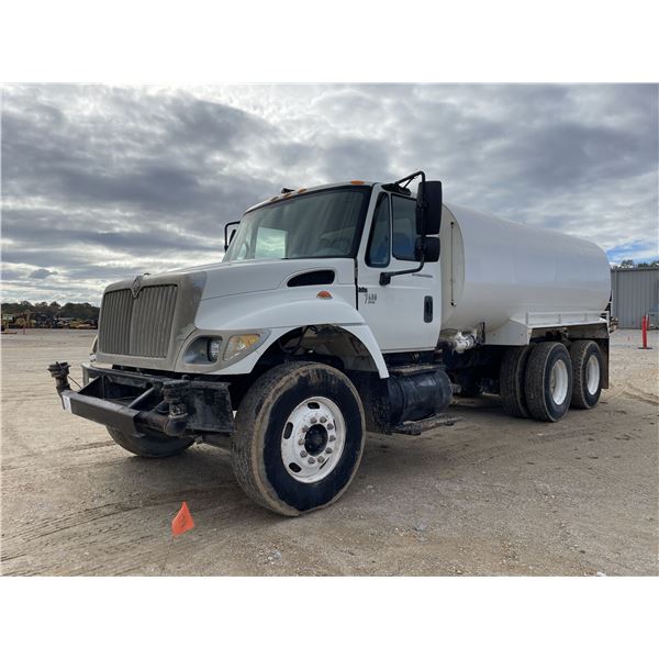 2006 INTERNATIONAL 7400 Water Truck