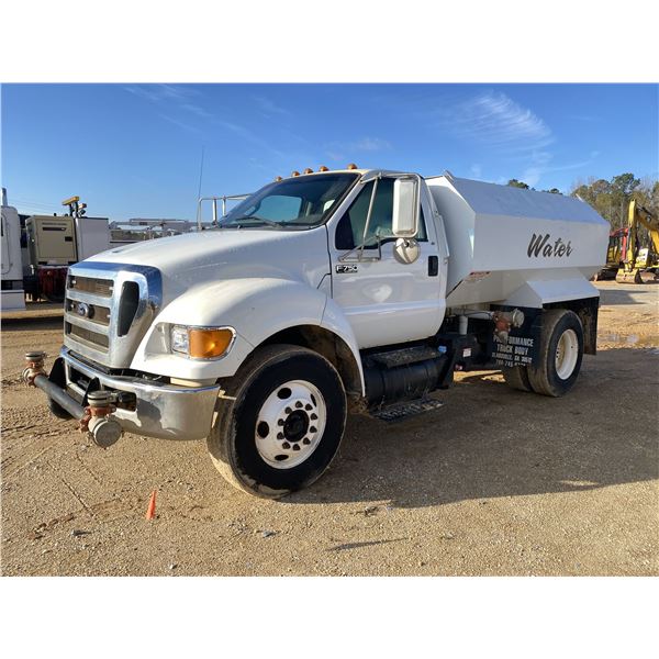 2013 FORD F750 XL Water Truck