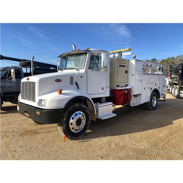2004 PETERBILT 330 Service / Mechanic Truck