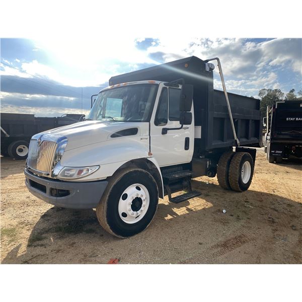 2014 INTERNATIONAL DURASTAR 4300 Dump Truck