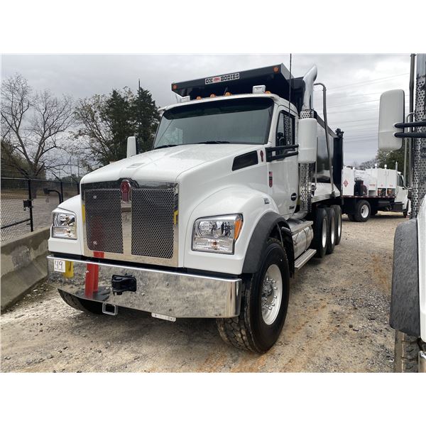 2023 KENWORTH T880S Dump Truck