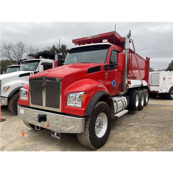 2023 KENWORTH T880S Dump Truck