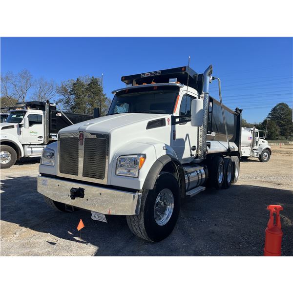 2023 KENWORTH T880S Dump Truck