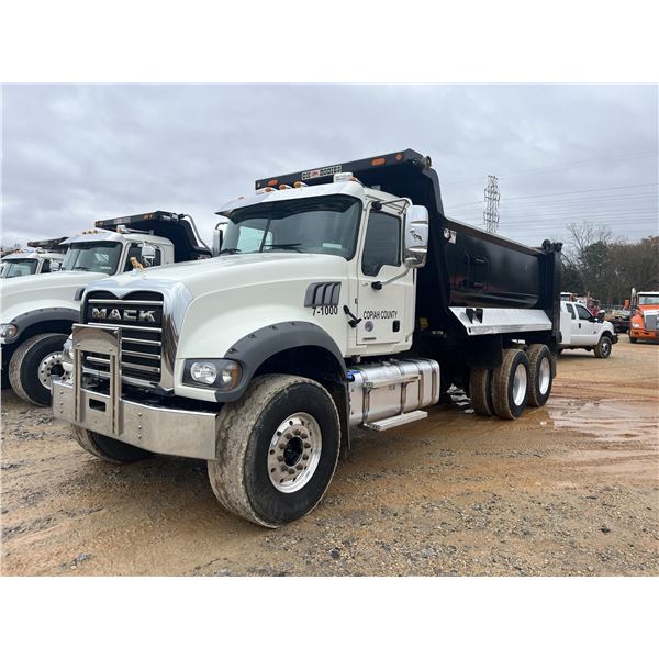 2022 MACK GR64F Dump Truck