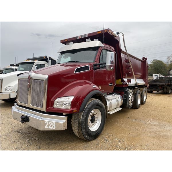 2022 KENWORTH T880 Dump Truck