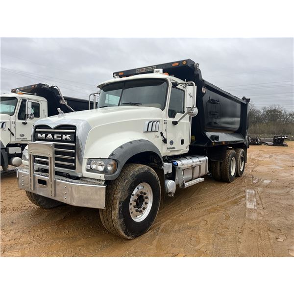 2018 MACK GU713 Dump Truck
