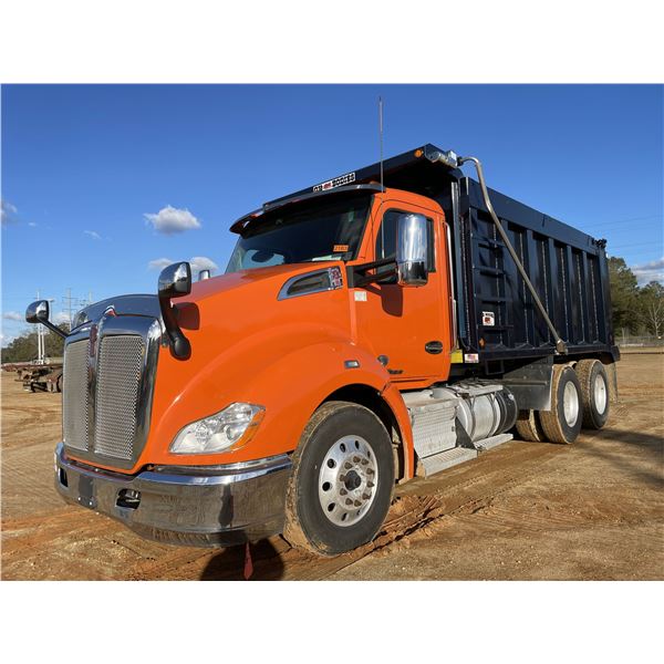 2018 KENWORTH T680 Dump Truck