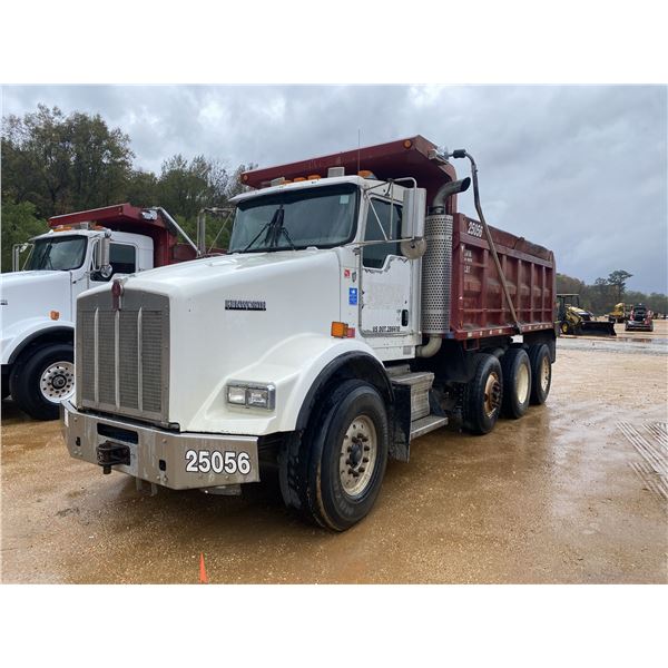 2006 KENWORTH T800 Dump Truck