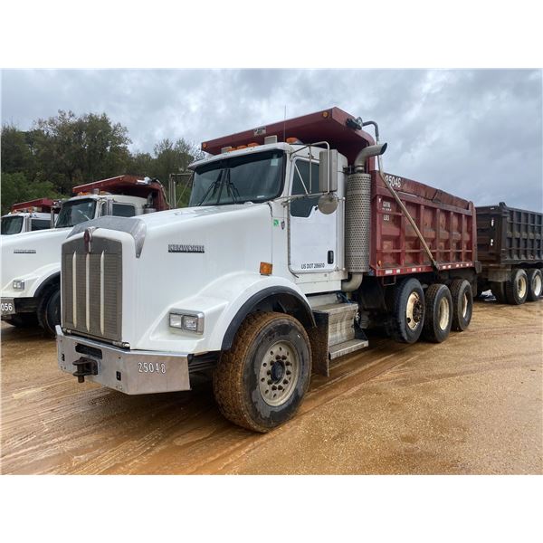 2006 KENWORTH T800 Dump Truck