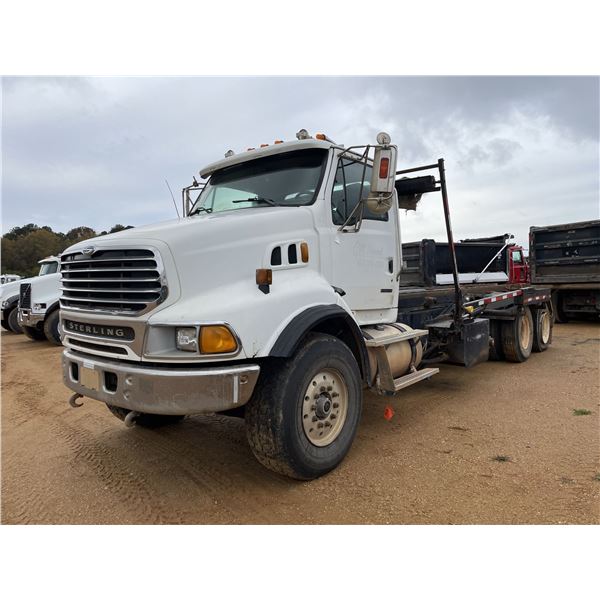 2005 STERLING  Roll Off Truck
