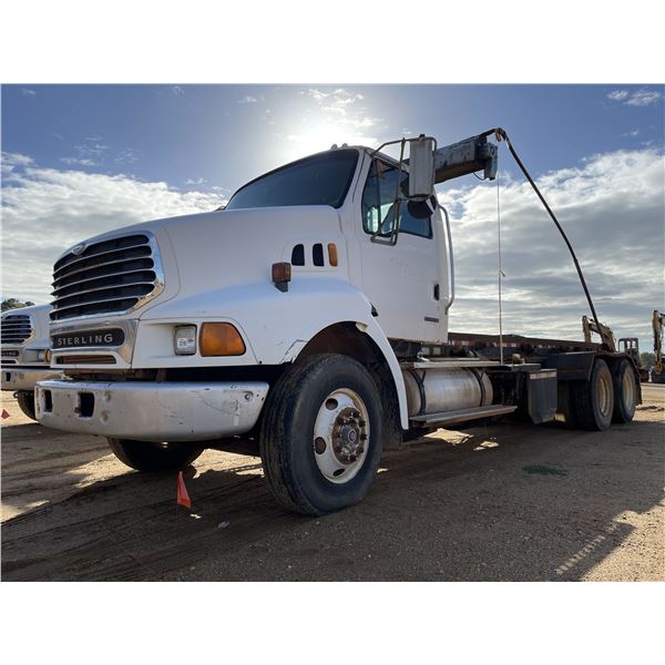2003 STERLING  Roll Off Truck