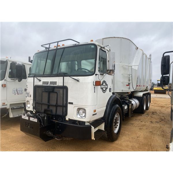 2008 AUTOCAR  Garbage / Sanitation Truck