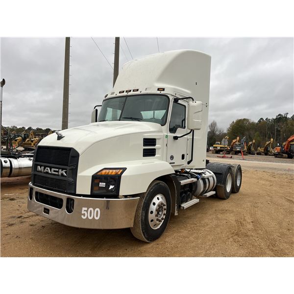 2022 MACK AN64T Day Cab Truck