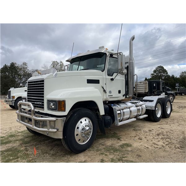 2019 MACK PI64T Day Cab Truck