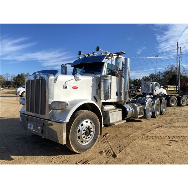 2016 PETERBILT 389 Day Cab Truck