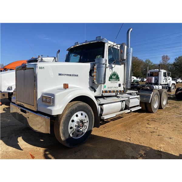 2015 WESTERN STAR  Day Cab Truck
