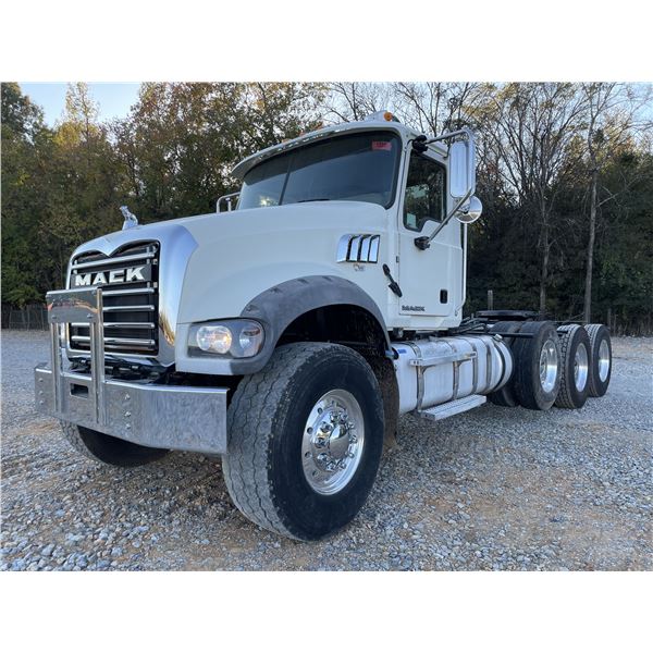 2016 MACK GU713 Day Cab Truck