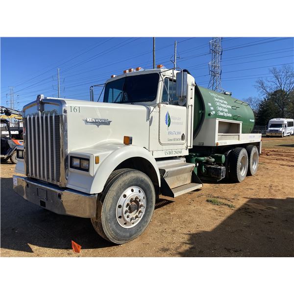 1985 KENWORTH W900 Vacuum Truck