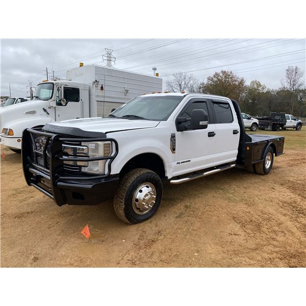 2018 FORD F350 XL Flatbed Truck