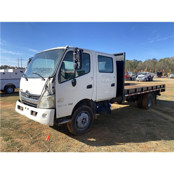 2016 HINO 195-DC Flatbed Truck
