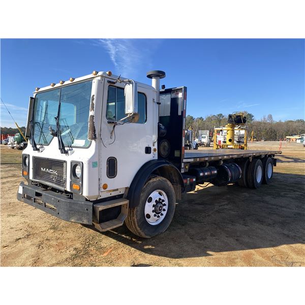 2006 MACK MR688S Flatbed Truck