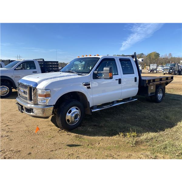 2008 FORD F350 LARIAT Flatbed Truck