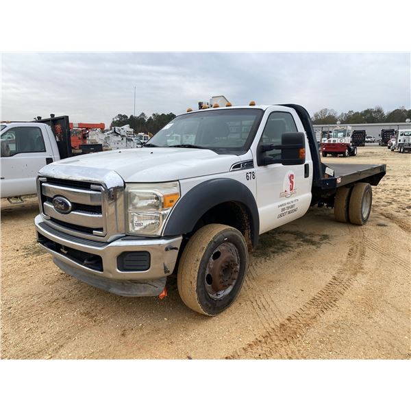 2012 FORD F450 XLT Flatbed Truck