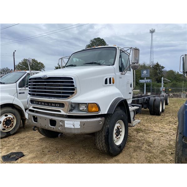 2006 STERLING  Cab and Chassis Truck