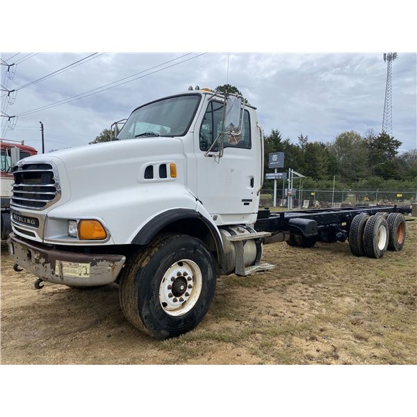 2007 STERLING  Cab and Chassis Truck
