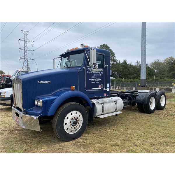 1992 KENWORTH T800 Cab and Chassis Truck