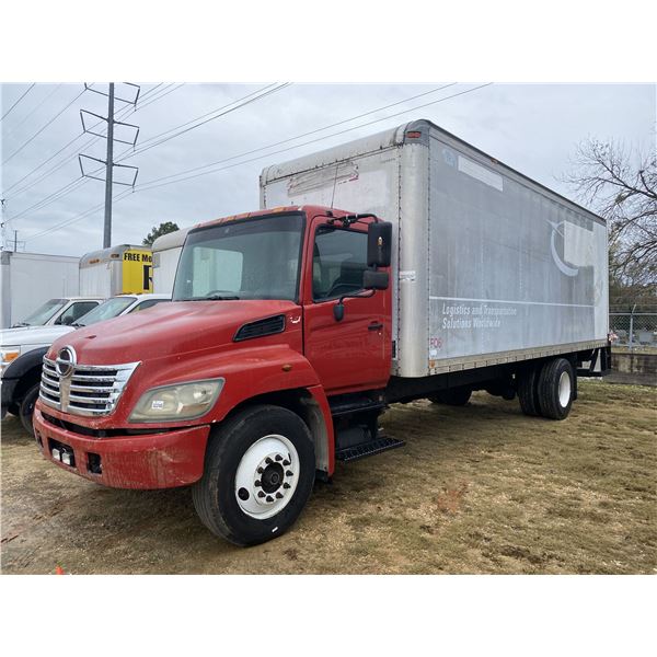 2009 HINO  Box Truck