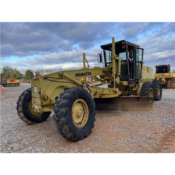 KOMATSU GD650A-2B Motor Grader