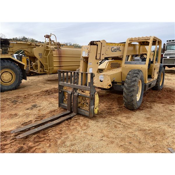GEHL DL-8H 42 Forklift - Telehandler