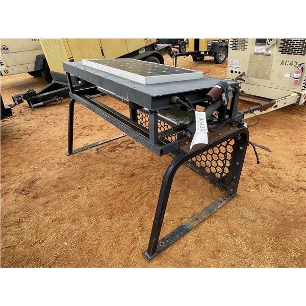 SAFETY CAGE W/ SOLAR PANEL