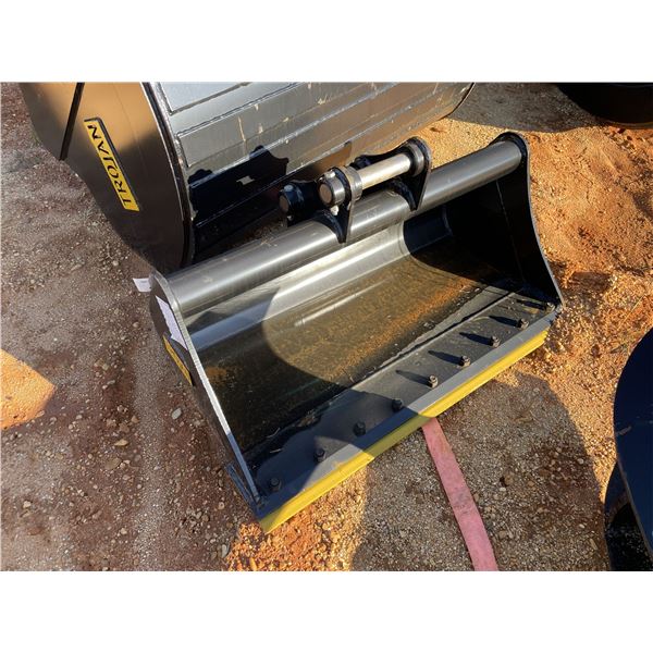 TROJAN 35CL-DC 42" CLEANOUT BUCKET