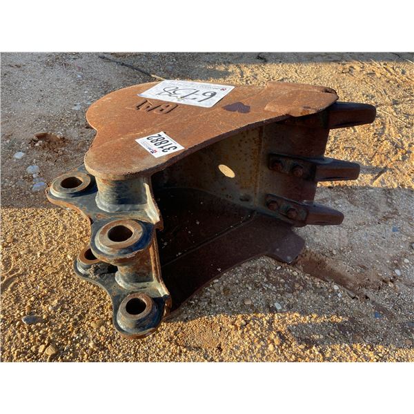 CAT 12" BUCKET
