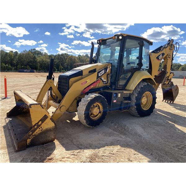 2017 CAT 420F2 Backhoe
