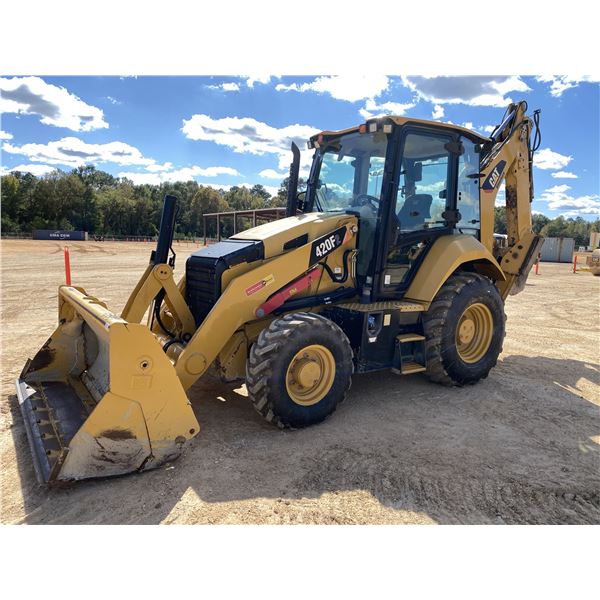 2017 CAT 420F2 Backhoe
