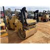 Image 2 : 2012 CAT CB34 Roller