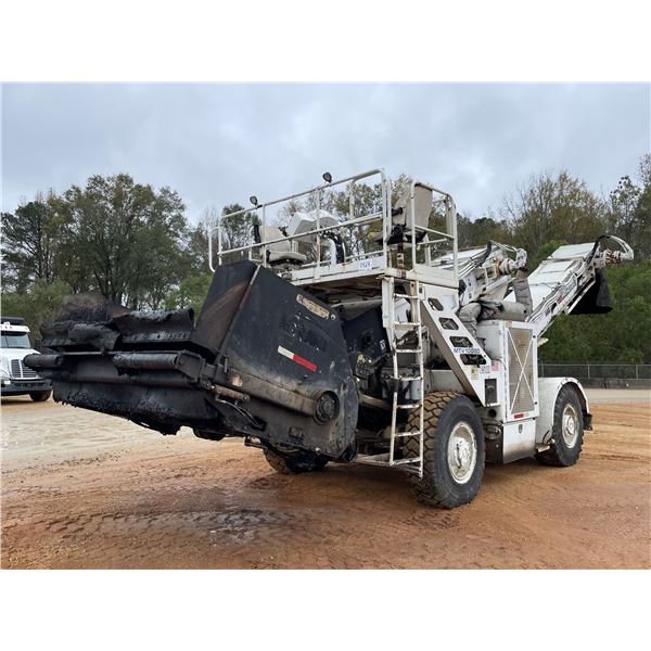 2014 ROADTEC MTV-1000D Asphalt Material Transfer Vehicle