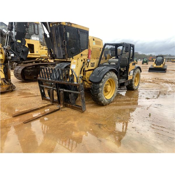 2004 CAT TH220B Forklift - Telehandler