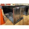 Image 1 : 2 YD DEBRIS BOX Aggregate Bin / Hopper