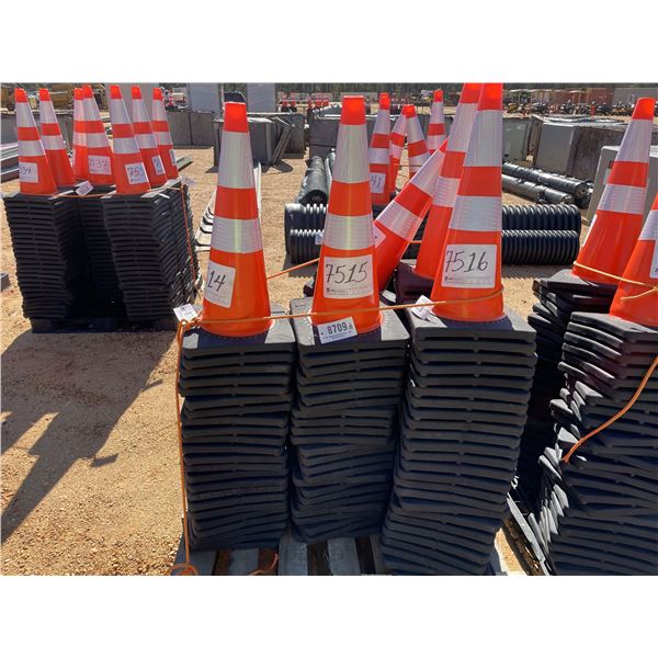 (25) SAFETY CONES