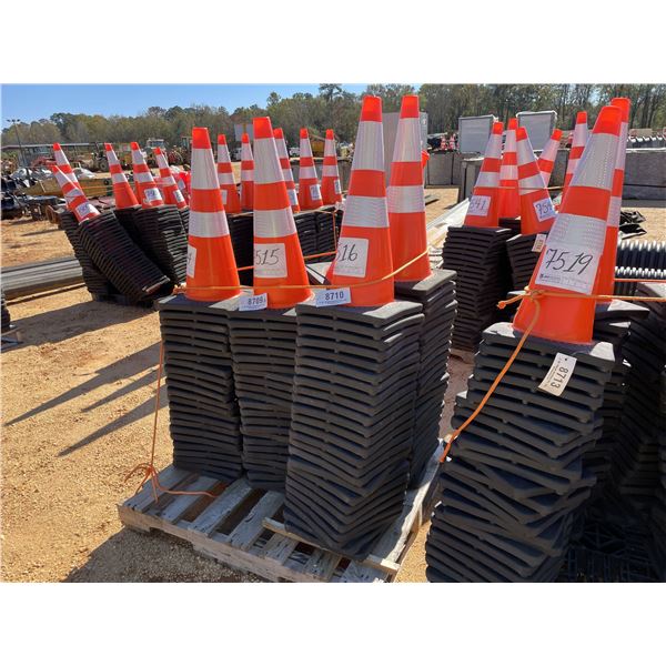 (25) SAFETY CONES